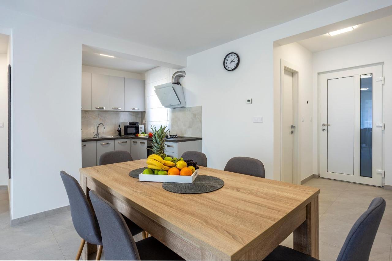 City Apartments Silver プーラ エクステリア 写真
